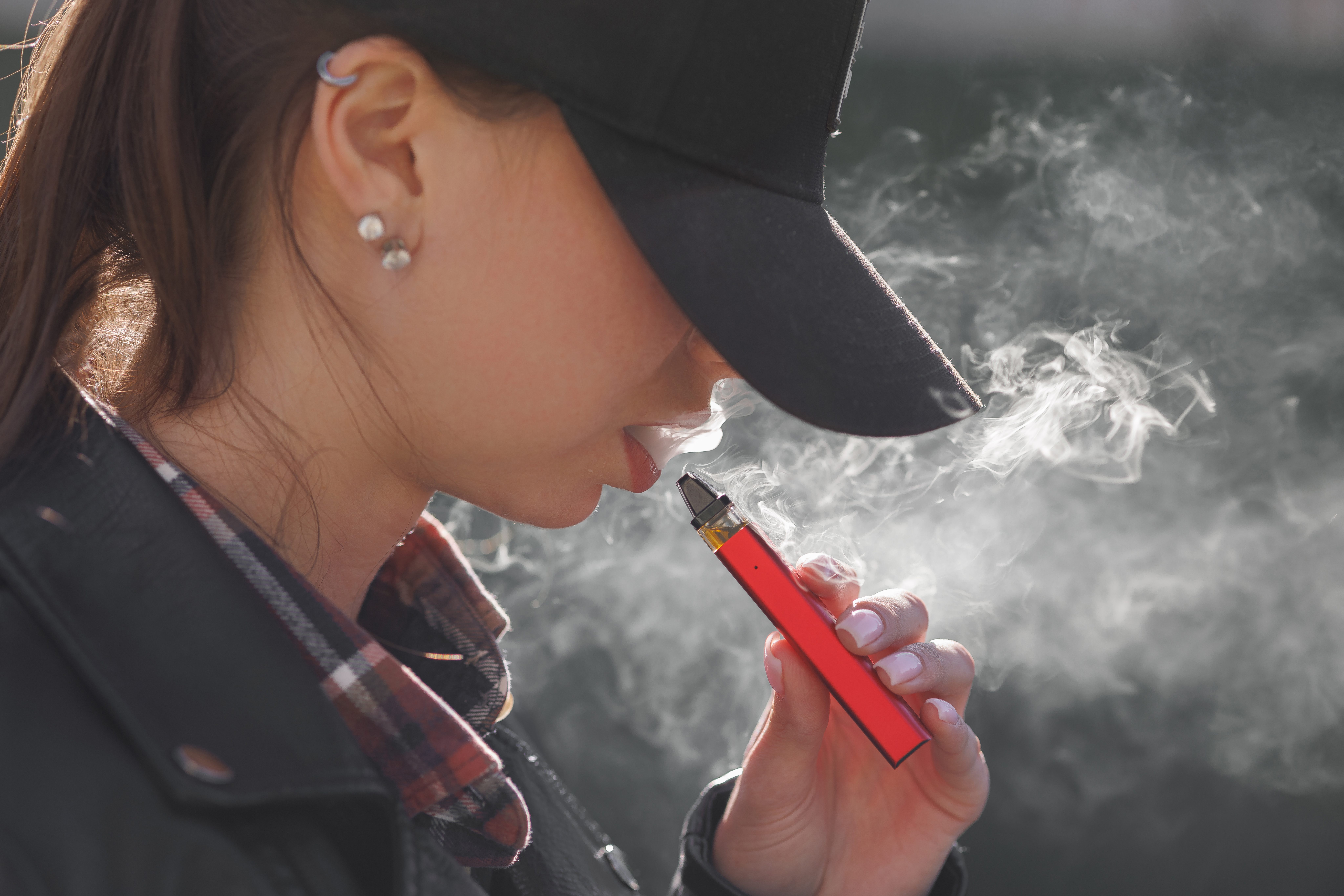 Vapes und E-Zigaretten: Trend oder unterschätztes Gesundheitsrisiko?