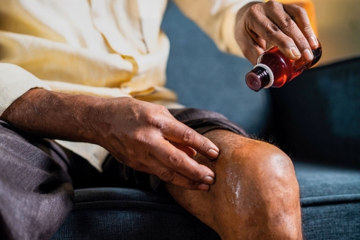 hausmittel aetherisches oel knie