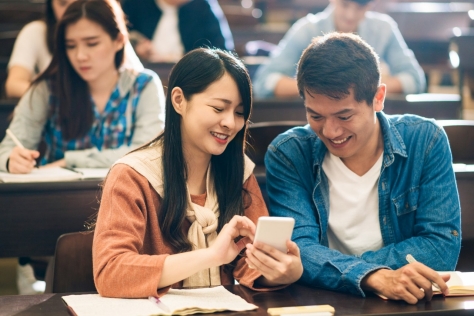 Unterhaltung im Hörsaal