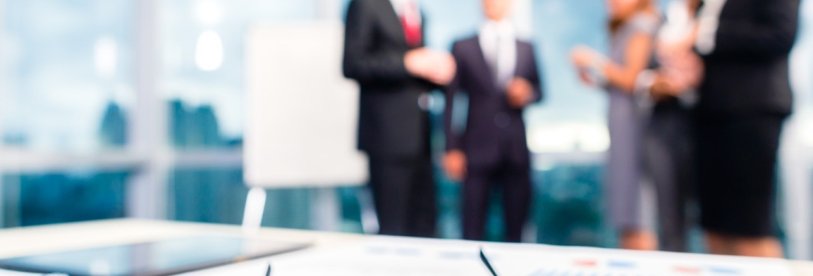 Brille auf einem Tisch