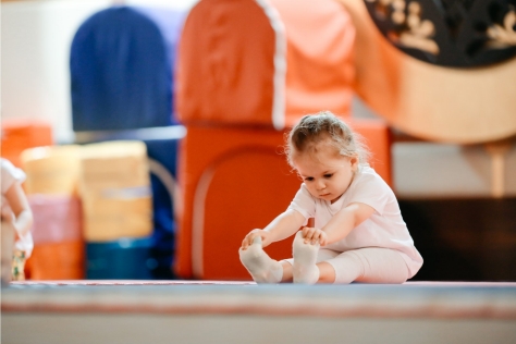 Kleinkind beim Sport