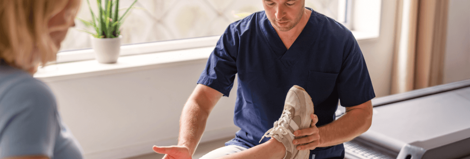 Frau bei der Vorsorge